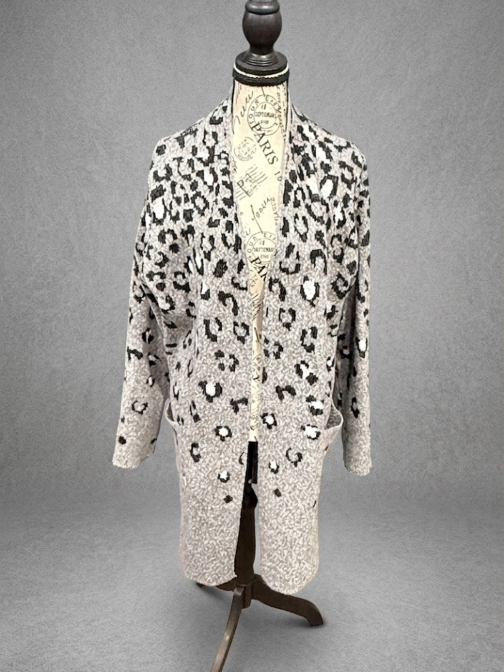 Nine West Gray Leopard Print Cardigan Sweater XXL Duster Soft Knit Mob Wife Cozy